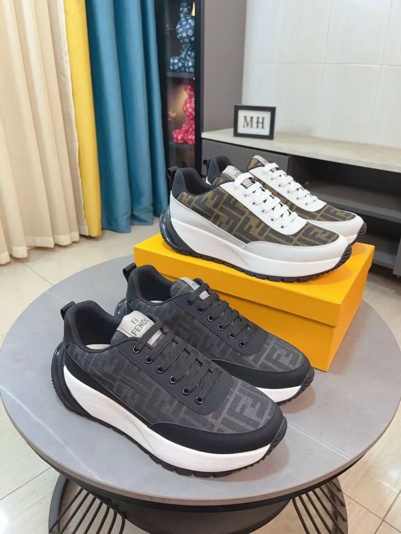 Men's Men's Shoes 💰438🌹🌹[fendi] Fendi's classic and comfortable men's, this complex sneaker is made of soft calfskin➕genuine leather lining➕original ultra-light rubber material with rough outsole. This unique light style is suitable for the casual and refined sensibility of this season. It is comfortable and natural on the feet. It is an everyday style for casual travel in autumn and winter! 38/44
